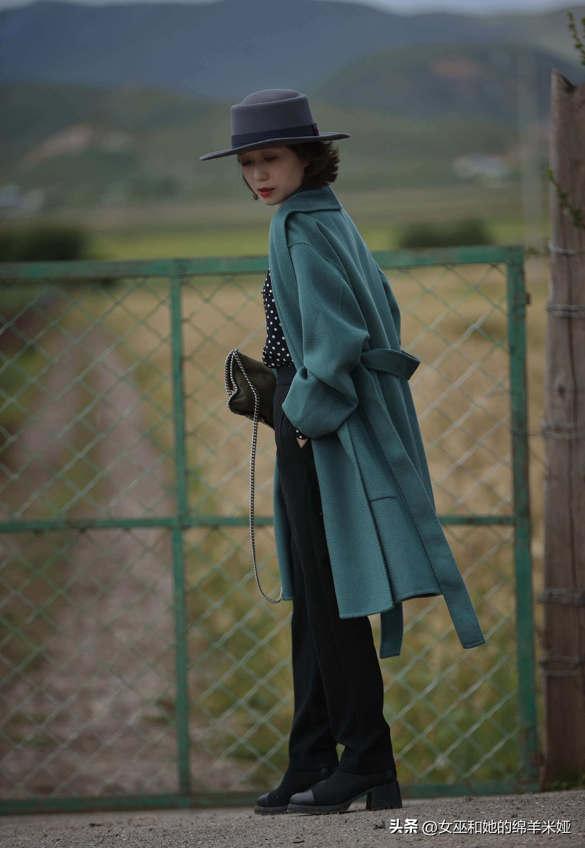 冬天怎么挑选衣服,冬天大衣什么颜色好看