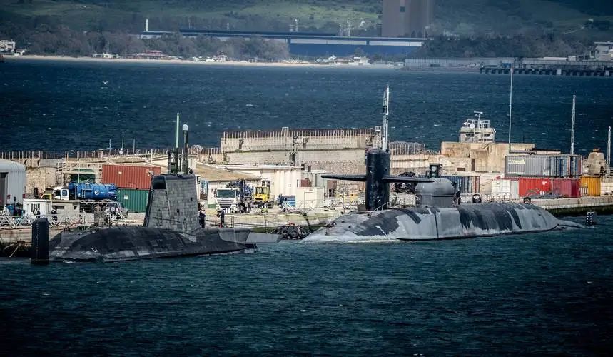 美军24艘核潜艇视频,美军军舰最新消息