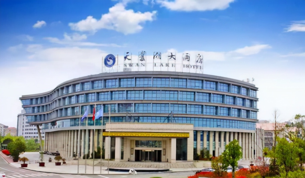 閲戝绾㈣壊鏃呮父涓婚閰掑簵,鐣呮父绾㈣壊涔嬫梾