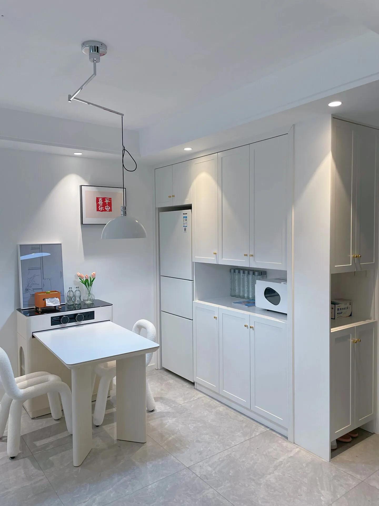 进门20公分设计,无玄关进门餐厅效果图