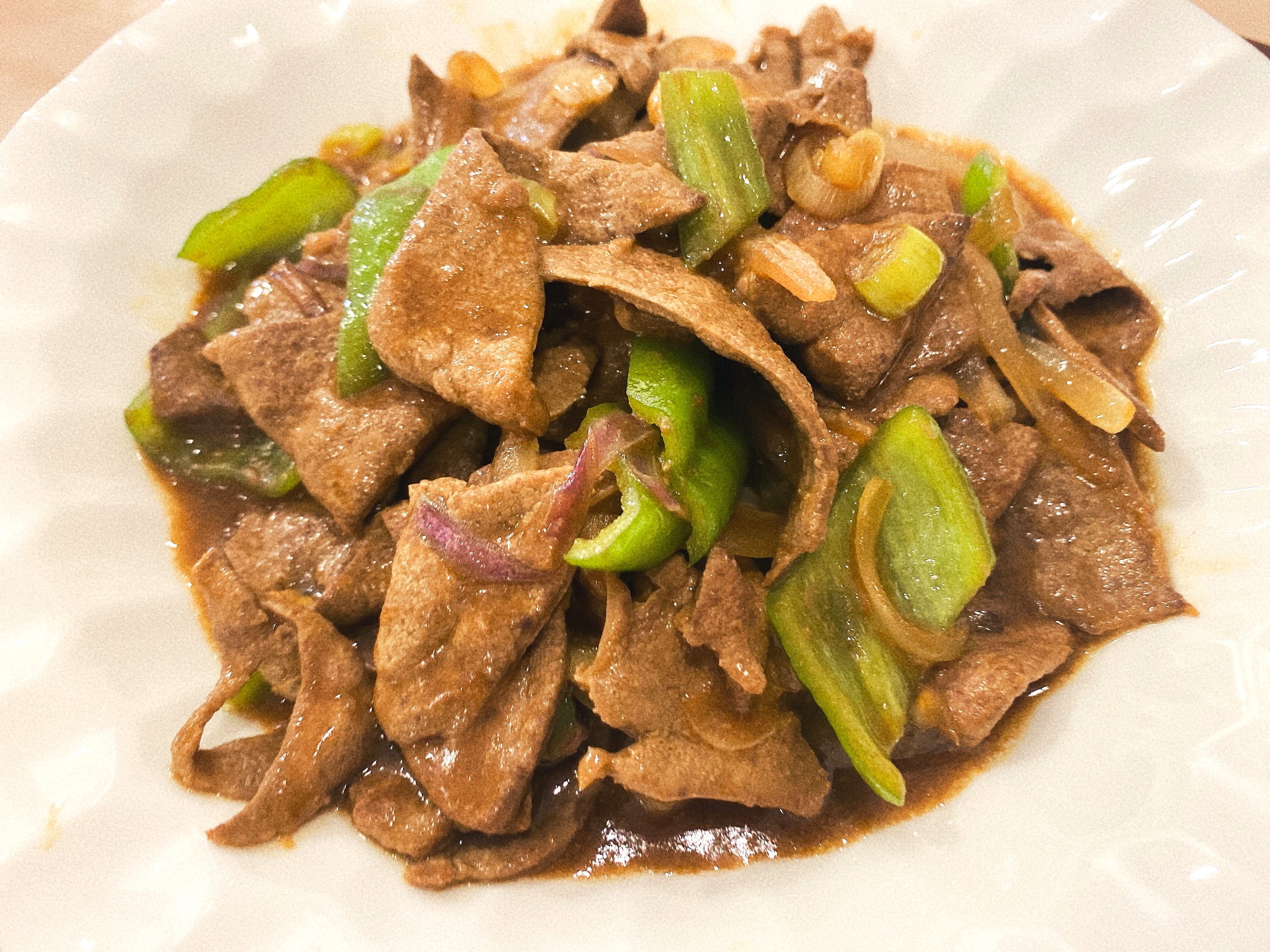 喝牛奶真的可以补骨钙,中老年人都需要补钙吗