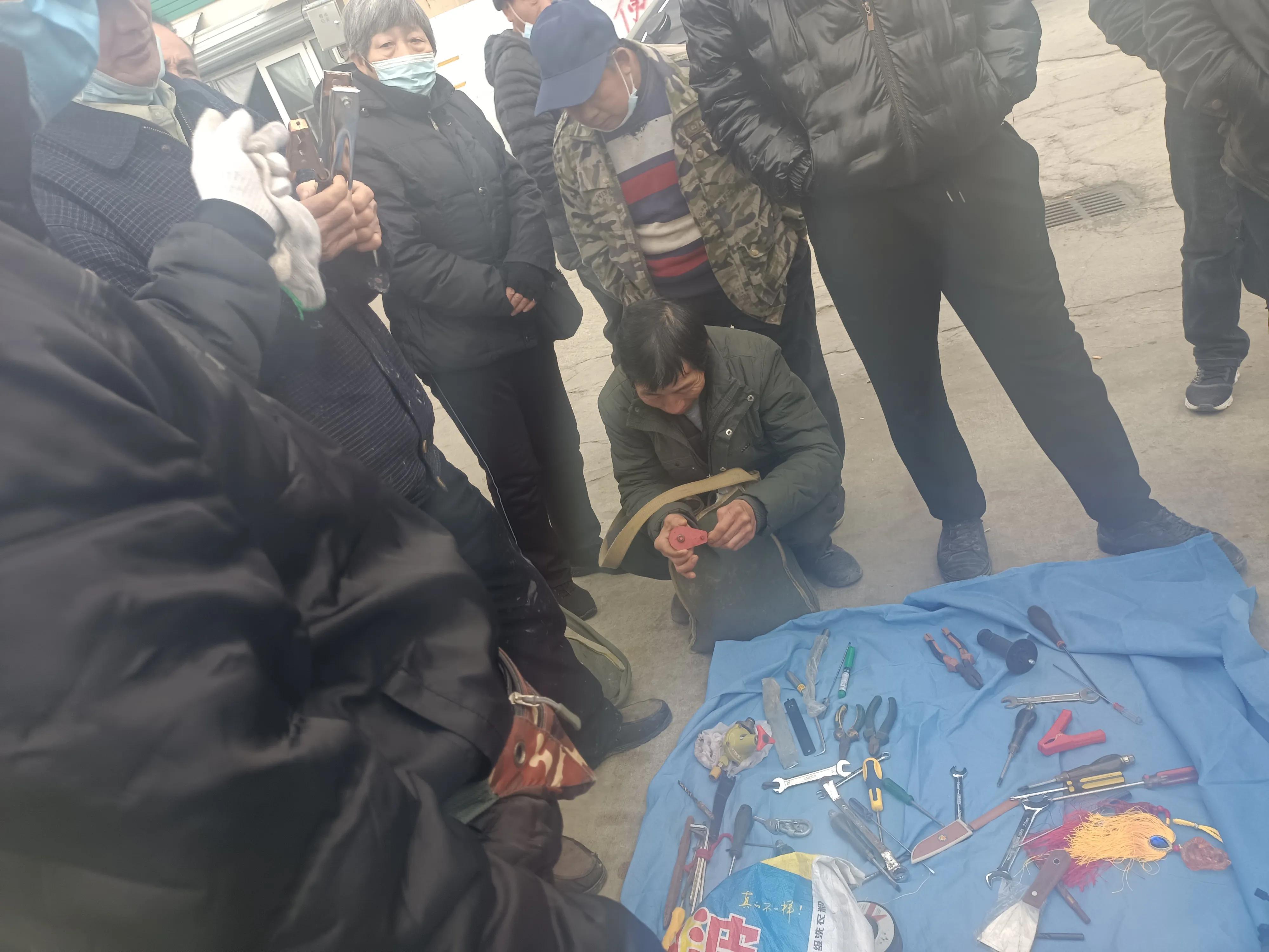 劳务市场卖什么东西好,劳务市场卖百货就卖什么最合适