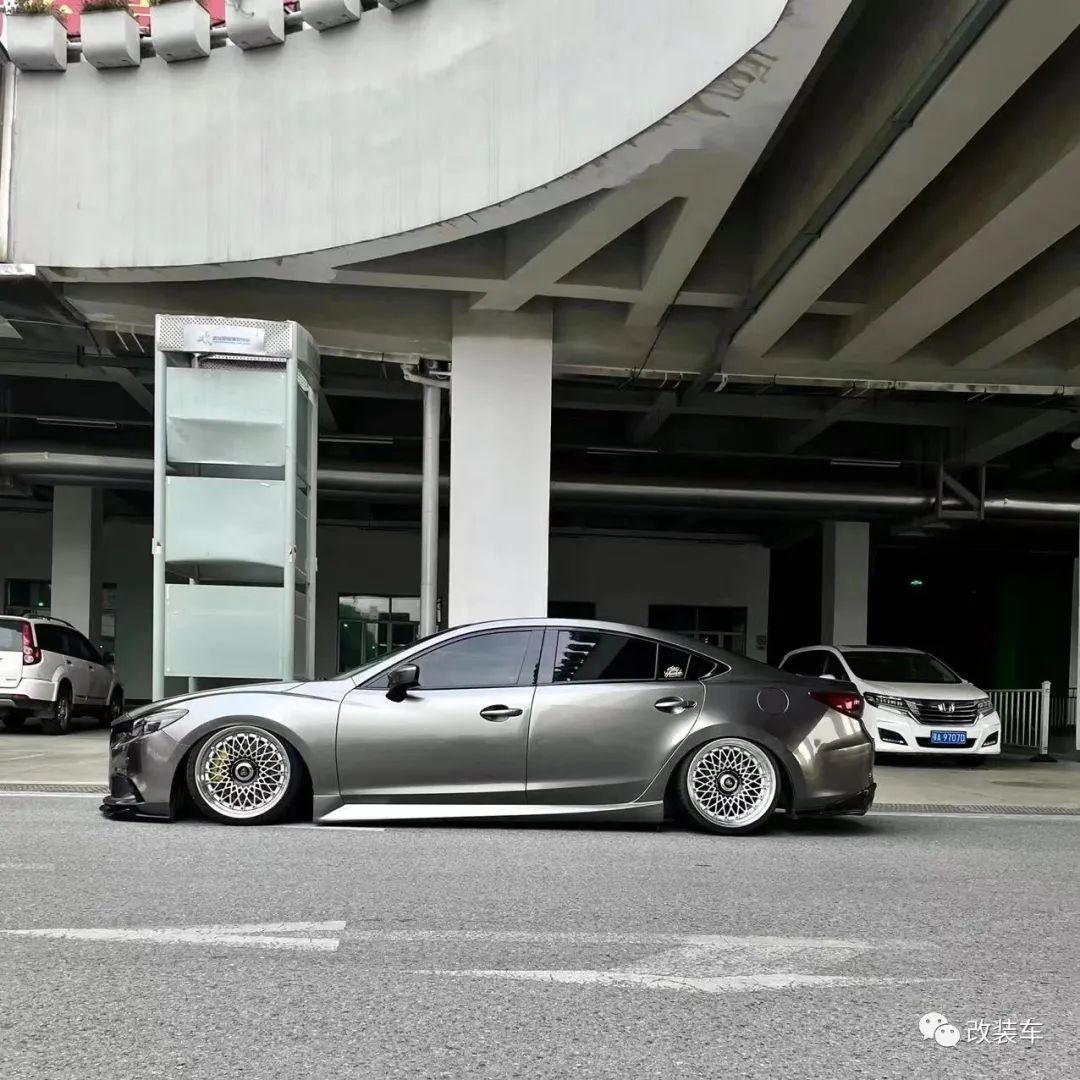 阿特兹超大气,阿特兹车身稳重