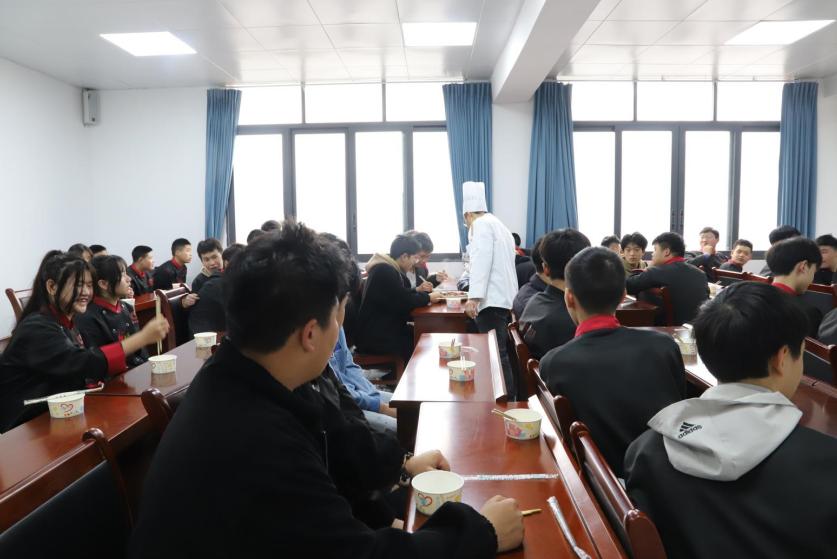 年轻人学什么技术好就业创业呢,学什么技术好就业或创业