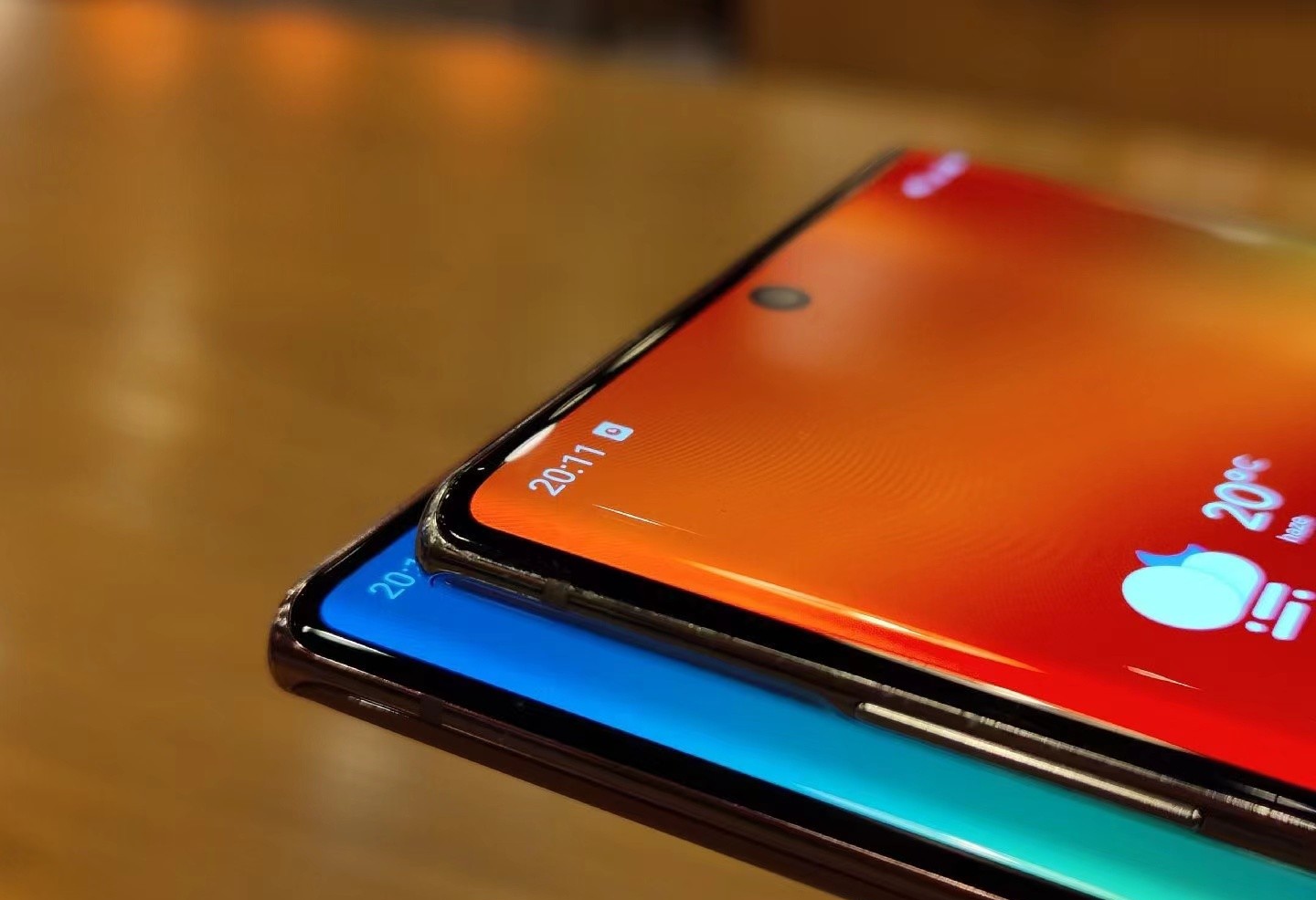 新手机钢化膜可以贴在原厂膜上么,小米10s贴钢化膜要撕原厂膜吗