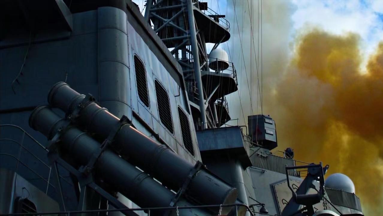 日本准航母出云号排水量 (日本两栖登陆舰排水量)