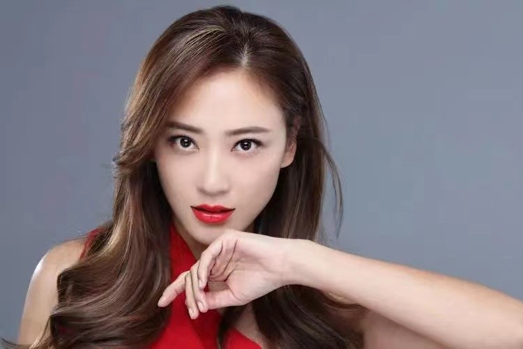 杨幂:陪睡觉太正常了?进组几个月,大家都需要解决生理问题?