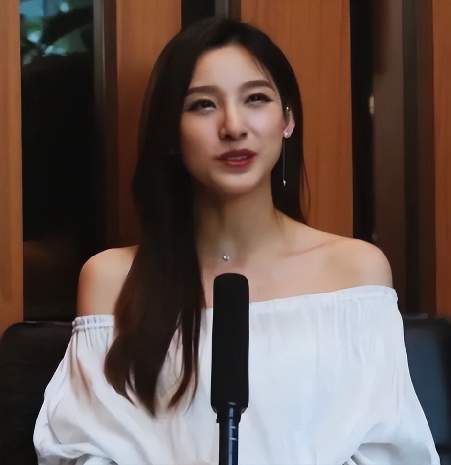 春晚新主持人马凡舒视频,春晚主持人马凡舒妆容解析