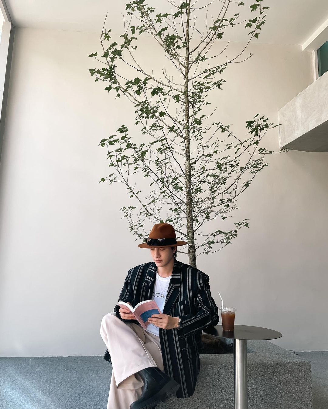 与众不同的穿搭≠用力过猛，来学习下泰国男星tongthk吧！