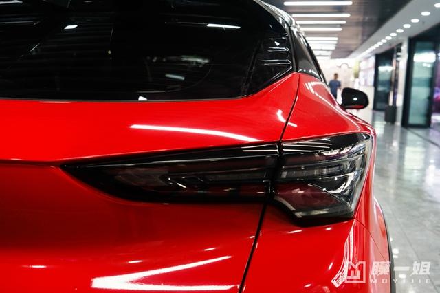 汽车贴膜怎么贴曲面,小车玻璃贴膜贴哪个位置