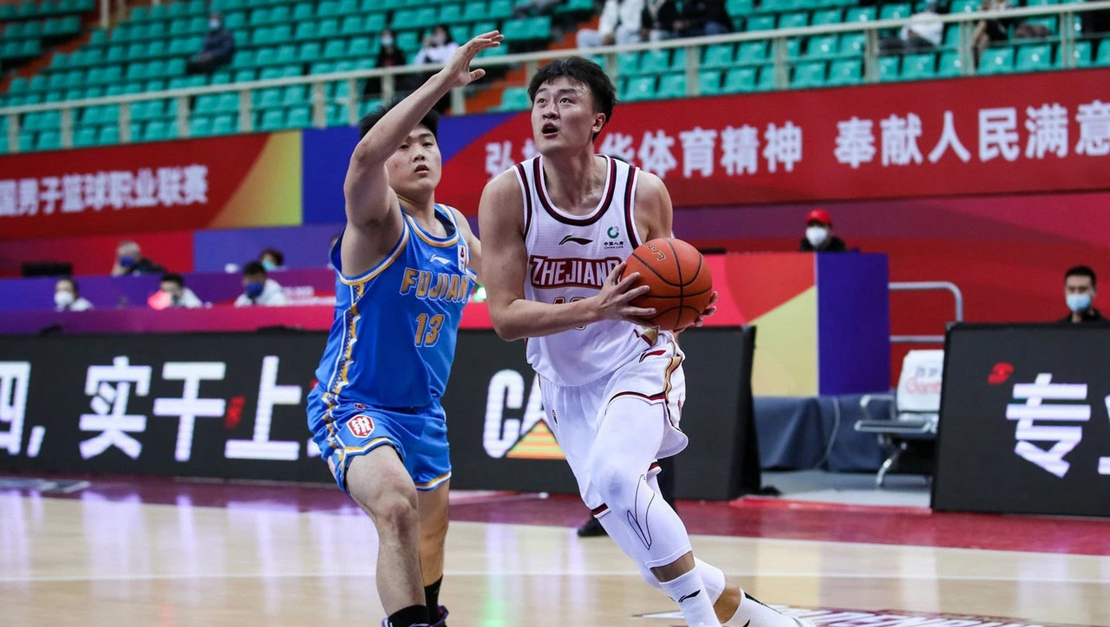 男篮巩晓彬简介,男篮国手巩晓彬