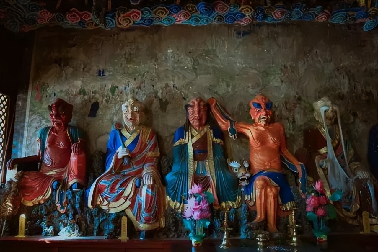 五台山一日游黛螺顶和五爷庙,来到五台山景区佛华山庄五爷庙