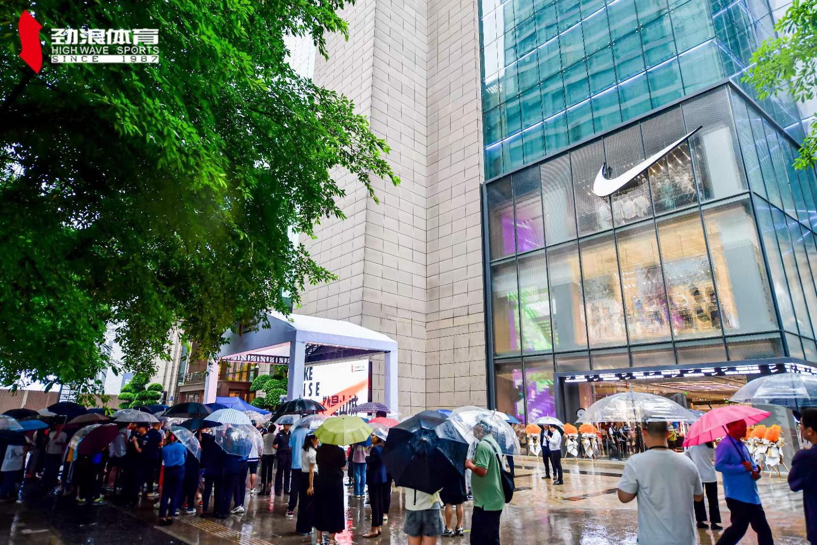 耐克概念店成都,劲浪耐克门店