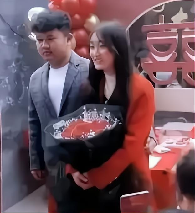 陈亚男回应婚变传闻,陈亚男直播官宣离婚