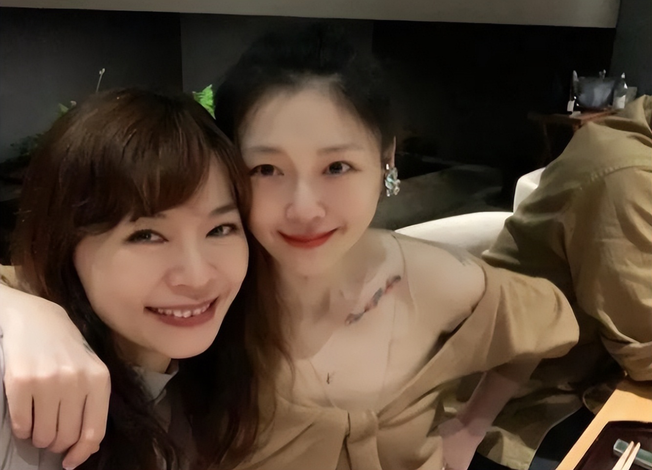 与具俊晔重聚后大s首次晒照秀,具俊晔年轻时候回应大s绯闻