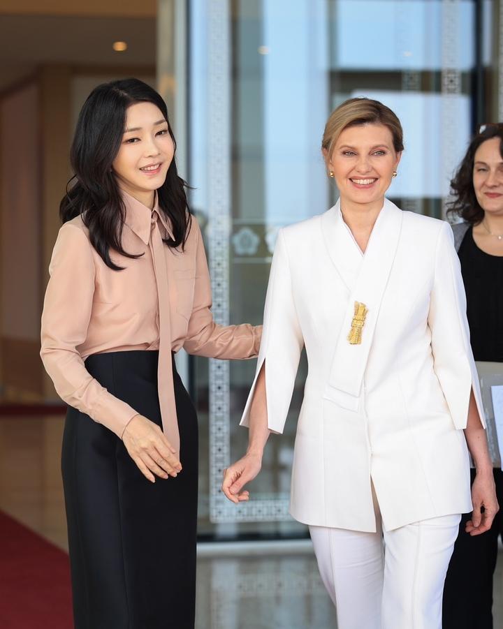 韩国第一夫人访美造型,韩国第一夫人生活装