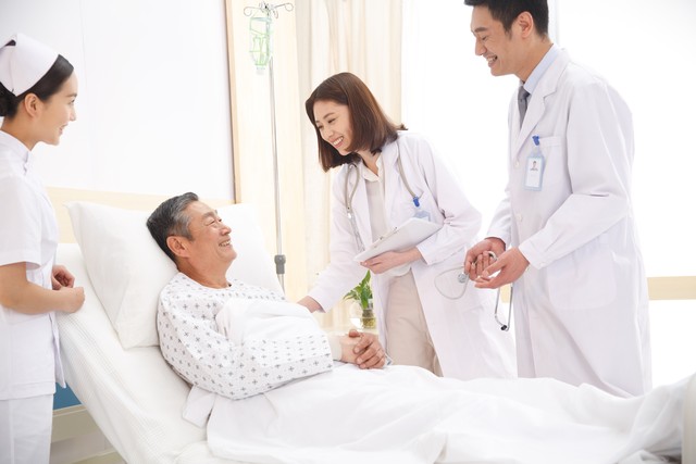 我，妇产科医生，为了孩子，身上的针眼比吸毒者还多