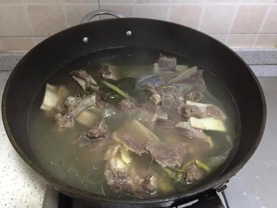 盘点八种隔夜菜毒性赛砒霜,隔夜菜到底能不能吃实验结果出来