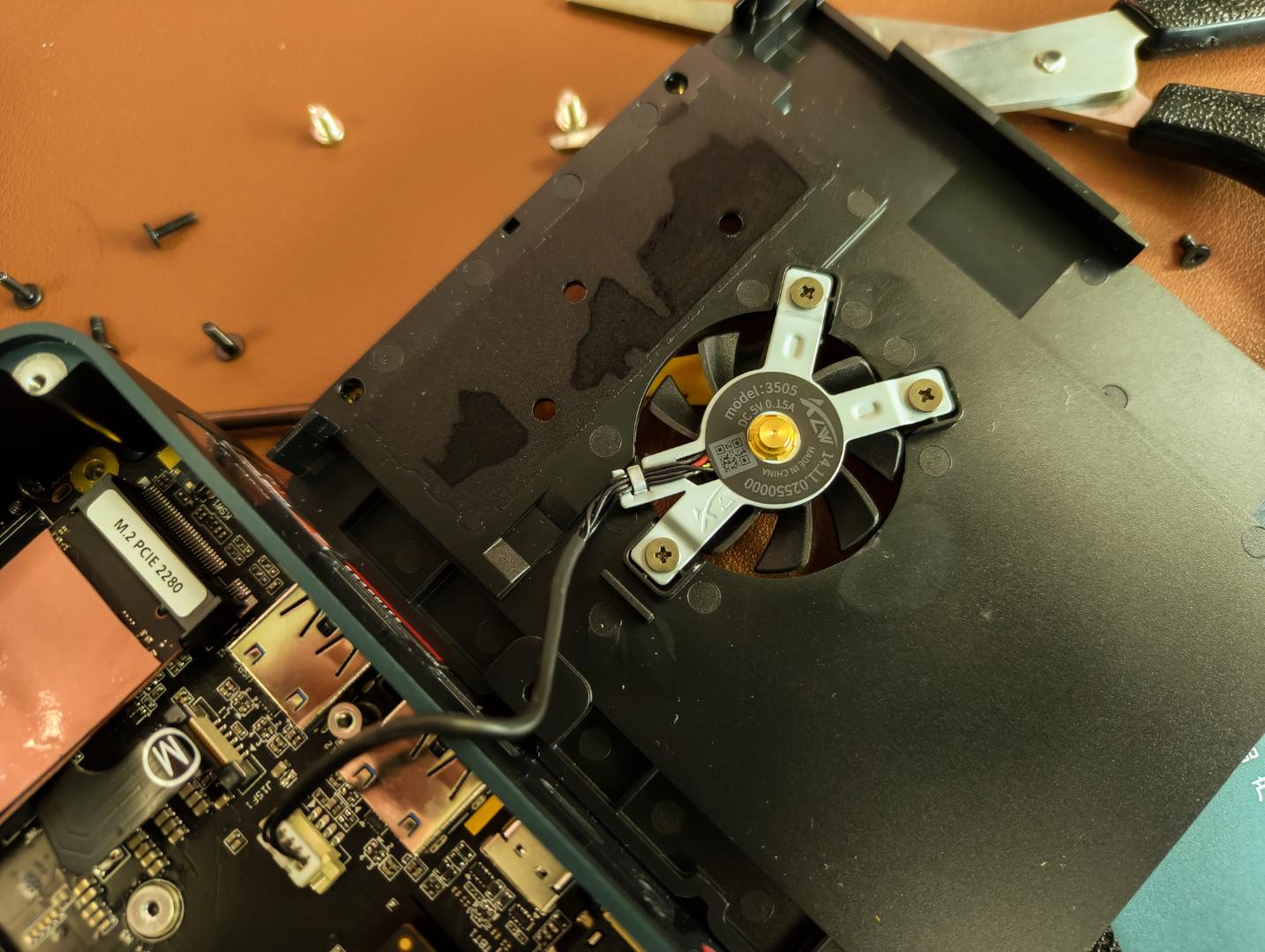 迷你主机=智商税？我撸了一台回来，发现比笔记本更香