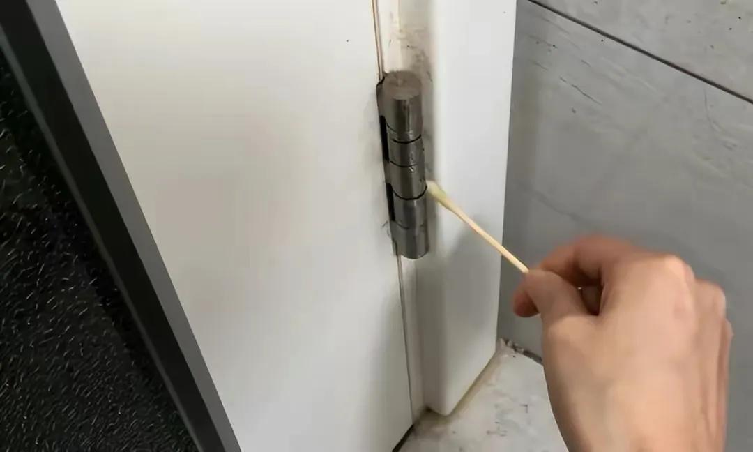 油烟机废油的妙用大全集,油烟机里的废油可以用来养绿萝吗