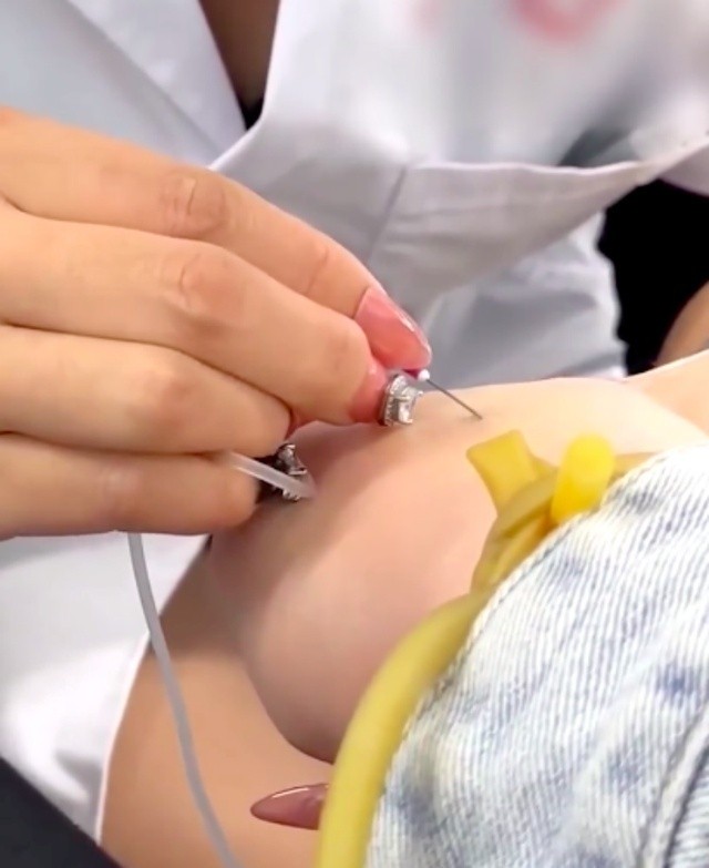 “出*身卖**体”7天赚10万！00后大学生赚快钱上瘾，要钱但不想工作