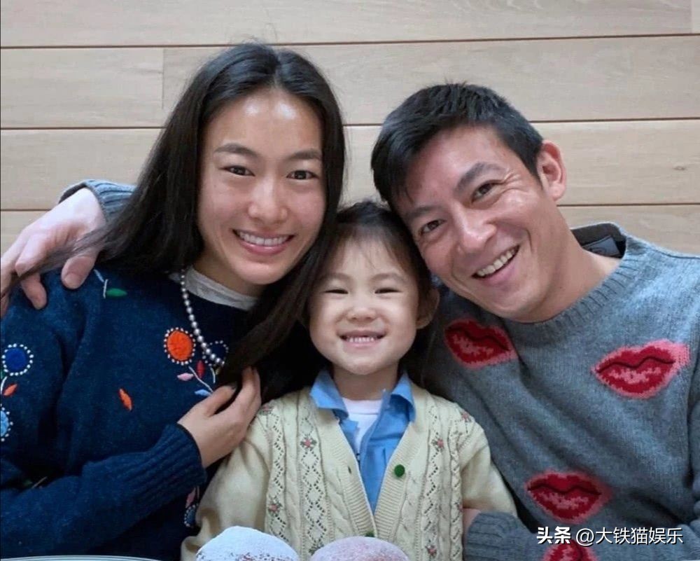 长得显老有多吃亏？这4对明星，年龄不相上下，看脸却像差了辈分