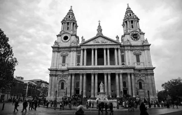 19世纪圣保罗靠什么发展起来,圣保罗大教堂的由来