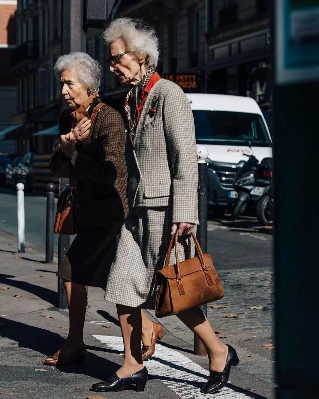 老年人应该怎么穿衣才好看,老年人适合穿什么衣服显年轻