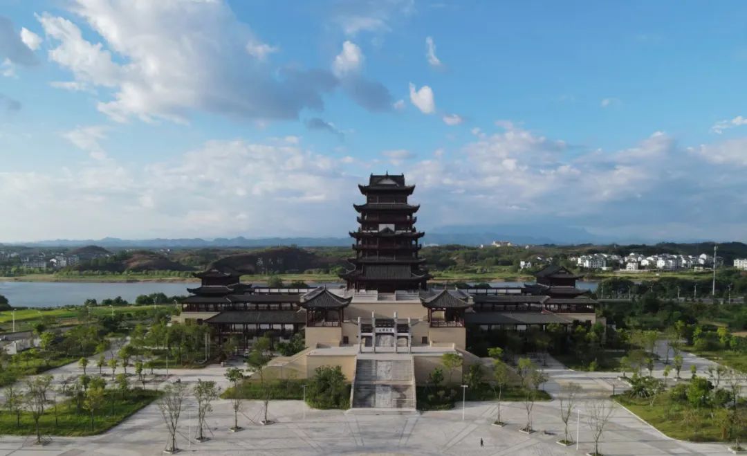 【上饶天下SHOW之铅山县】百年浮桥沧桑，百里信江画廊，辛弃疾巨雕缘何背城北望？