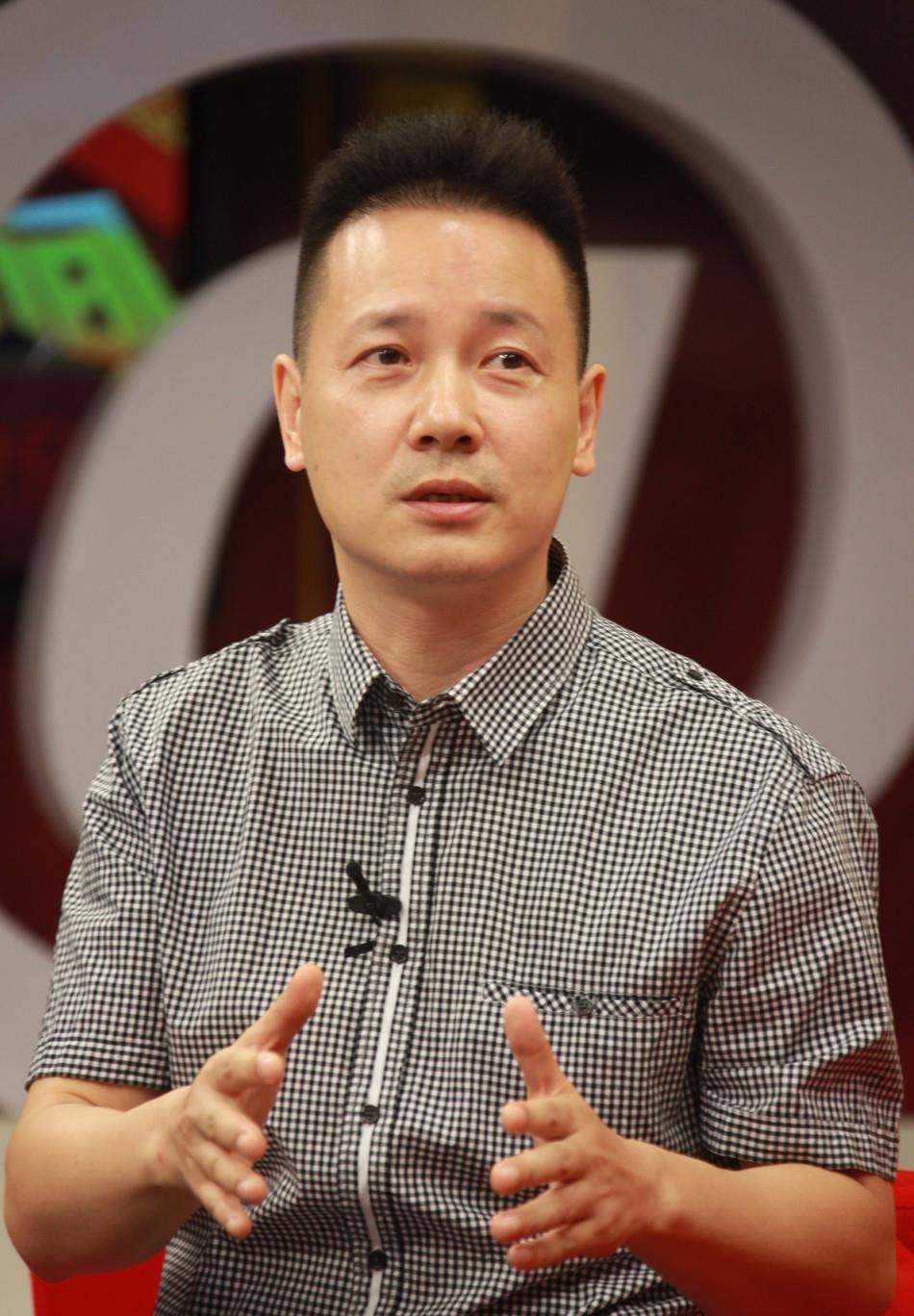 汤加丽:因“人体模特”和丈夫离婚,被父亲冷战,今46岁孤身一人