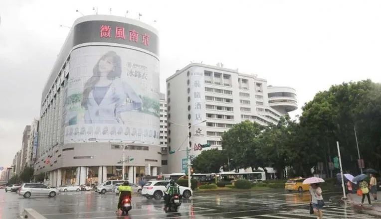 好一个精打算盘的台湾富豪!大赚200亿后,年租金5.6亿高得离谱?