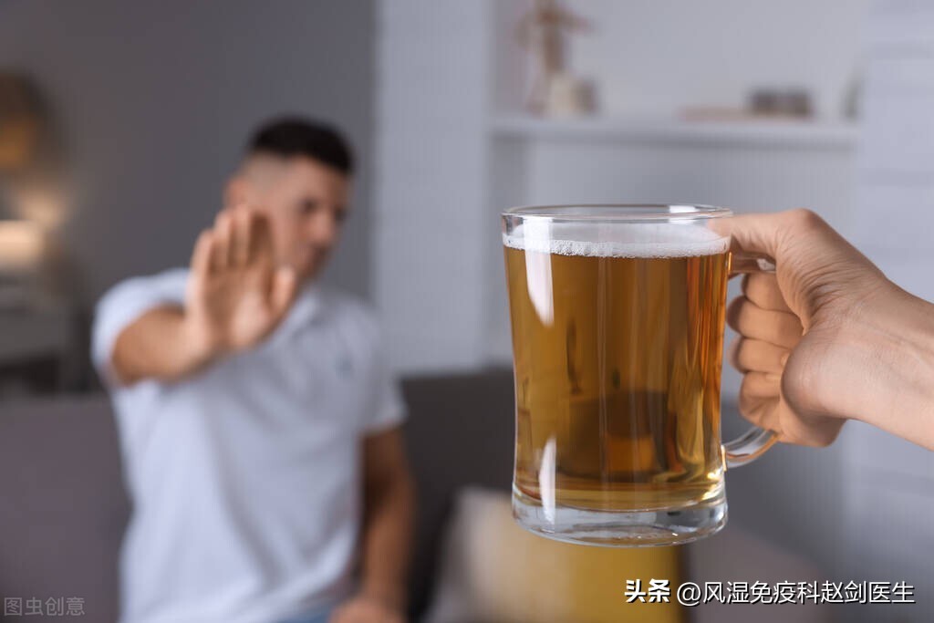 68岁膝盖疼可以补氨糖软骨素吗,退行性膝关节炎吃氨糖软骨素好吗