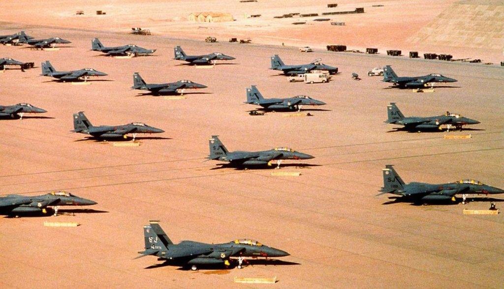 美国想让中国认输？拉日印澳三国参战，打基础设施和远洋商船！