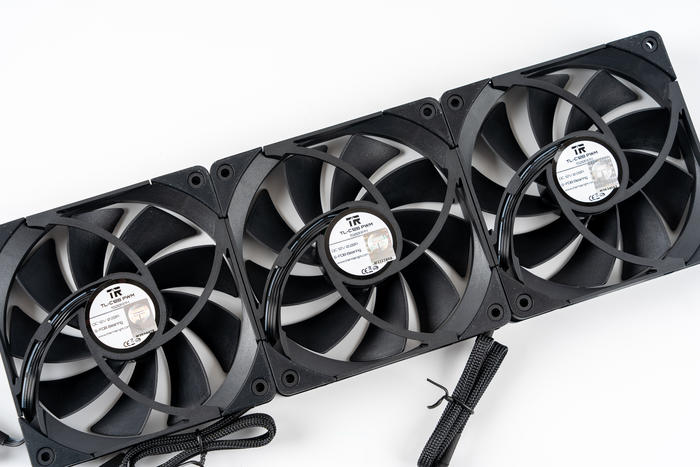 微星z690刀锋可以用1070ti吗,微星z690刀锋钛对比吹雪