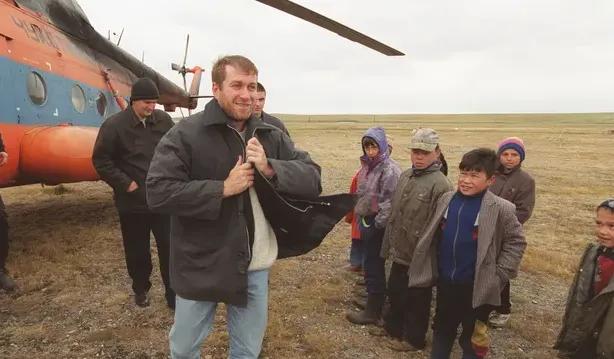 阿布拉莫维奇对切尔西报价,阿布拉莫维奇接手前后切尔西差距