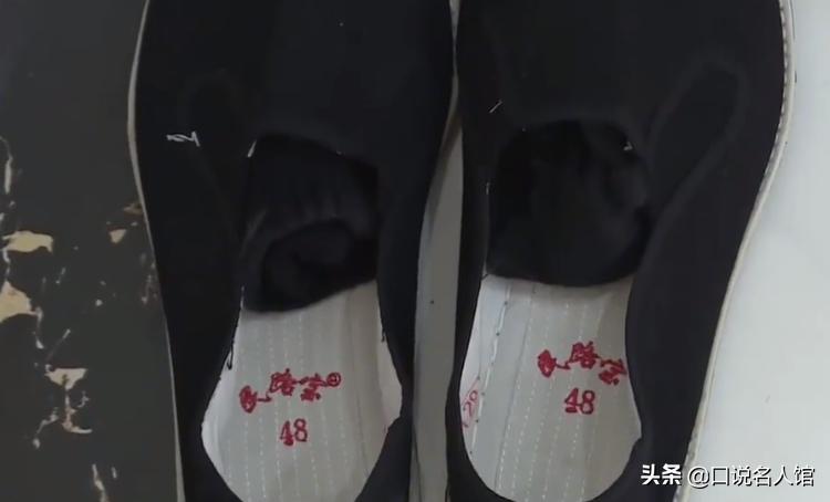 湖南老人交往小26岁女友，新房刚装好3天，女友就带别的男人私会