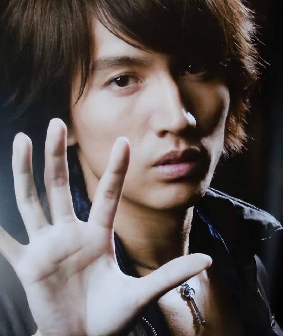 五位留长发的男明星最后一位最帅,七位又酷又帅的男明星