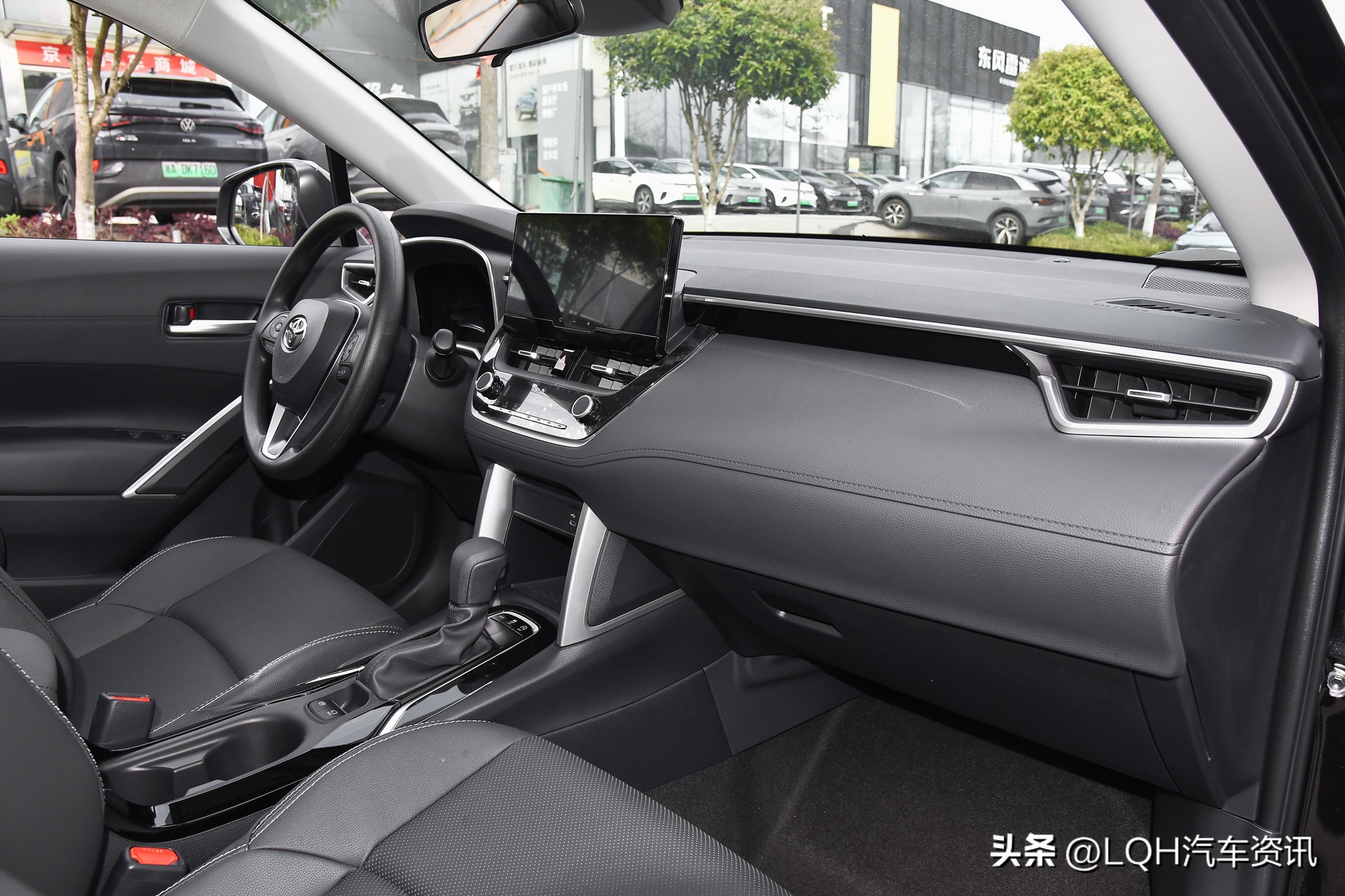 如果花十万块钱买个车你觉得贵吗,本田xvt和丰田锋兰达哪个好