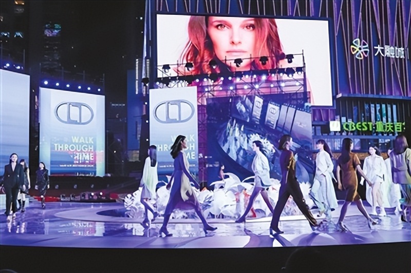 提振消费信心强力释放需求,优化消费环境提振消费信心