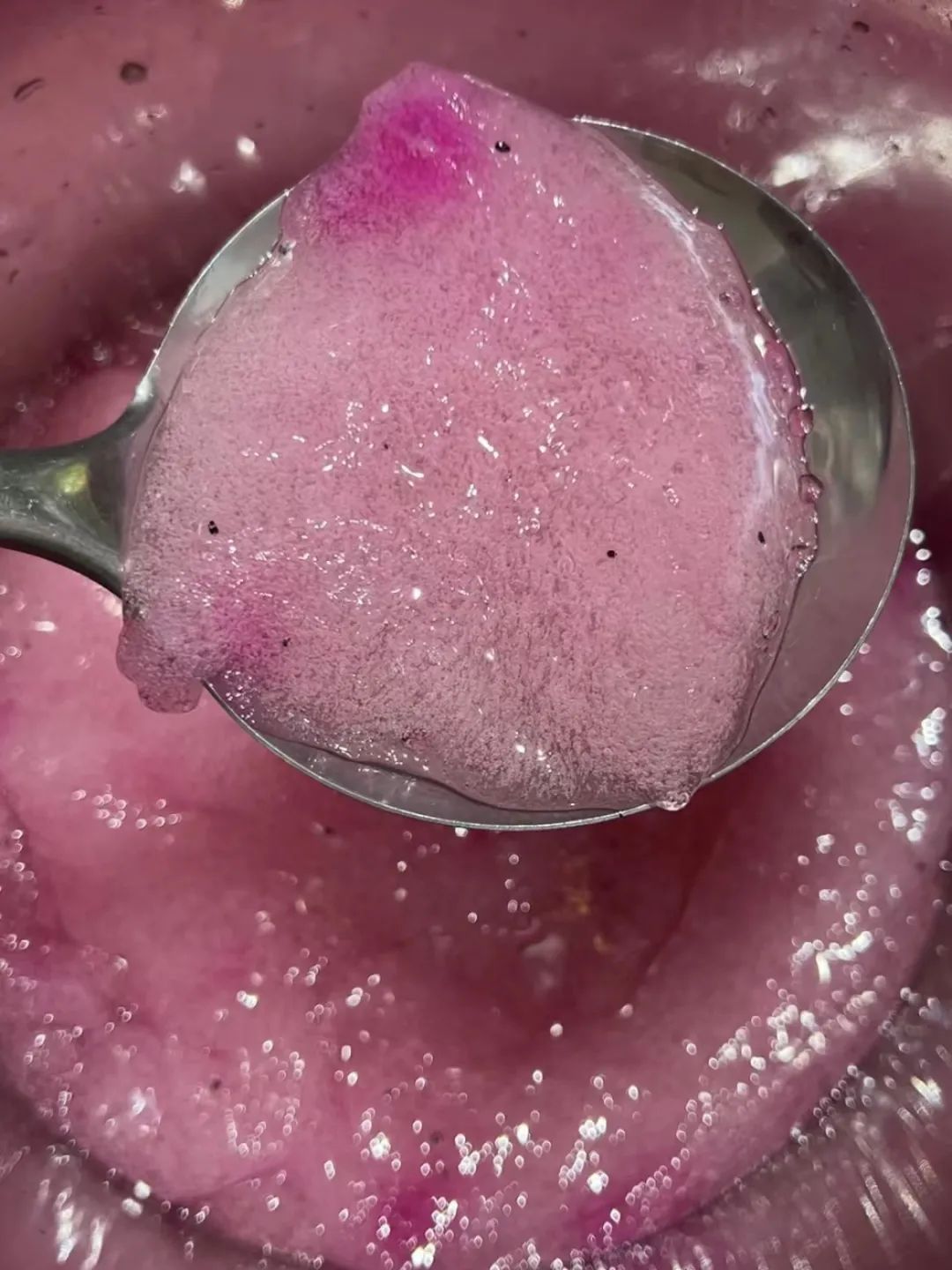 长葛“90后”宝妈摆摊卖哩啥？每天卖仨小时！一年开店