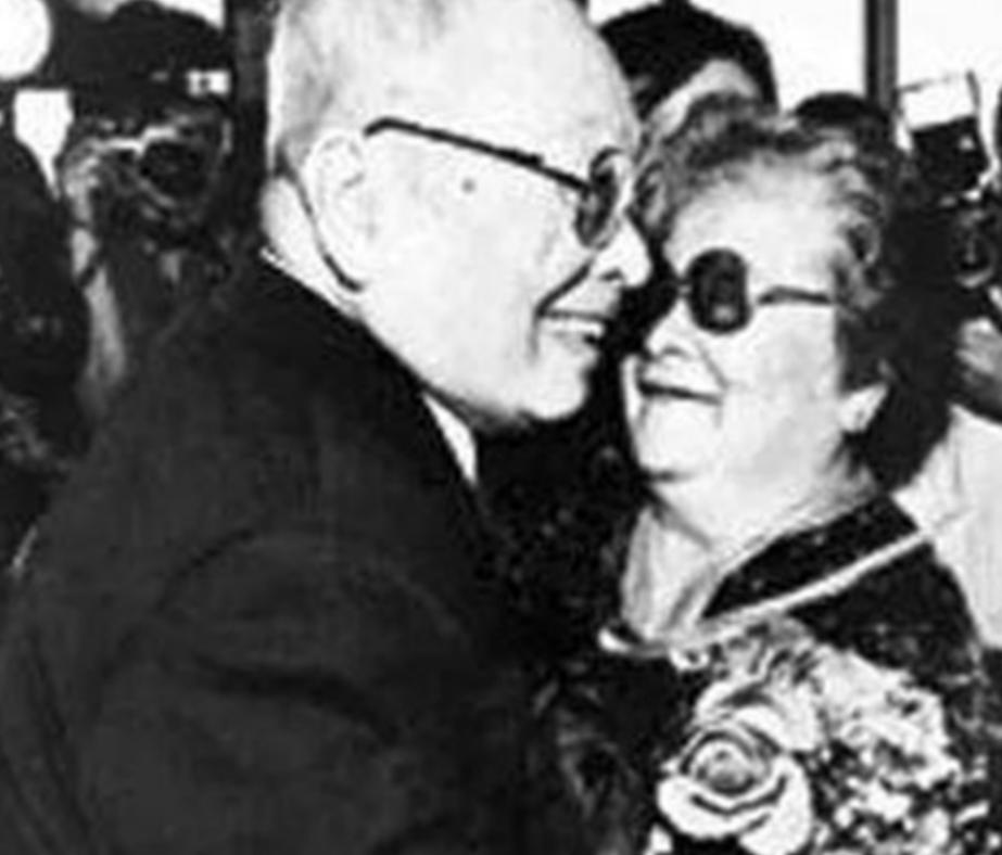 89年叶飞受邀访问菲律宾，临行前向中央提出：访菲时能为父母扫墓