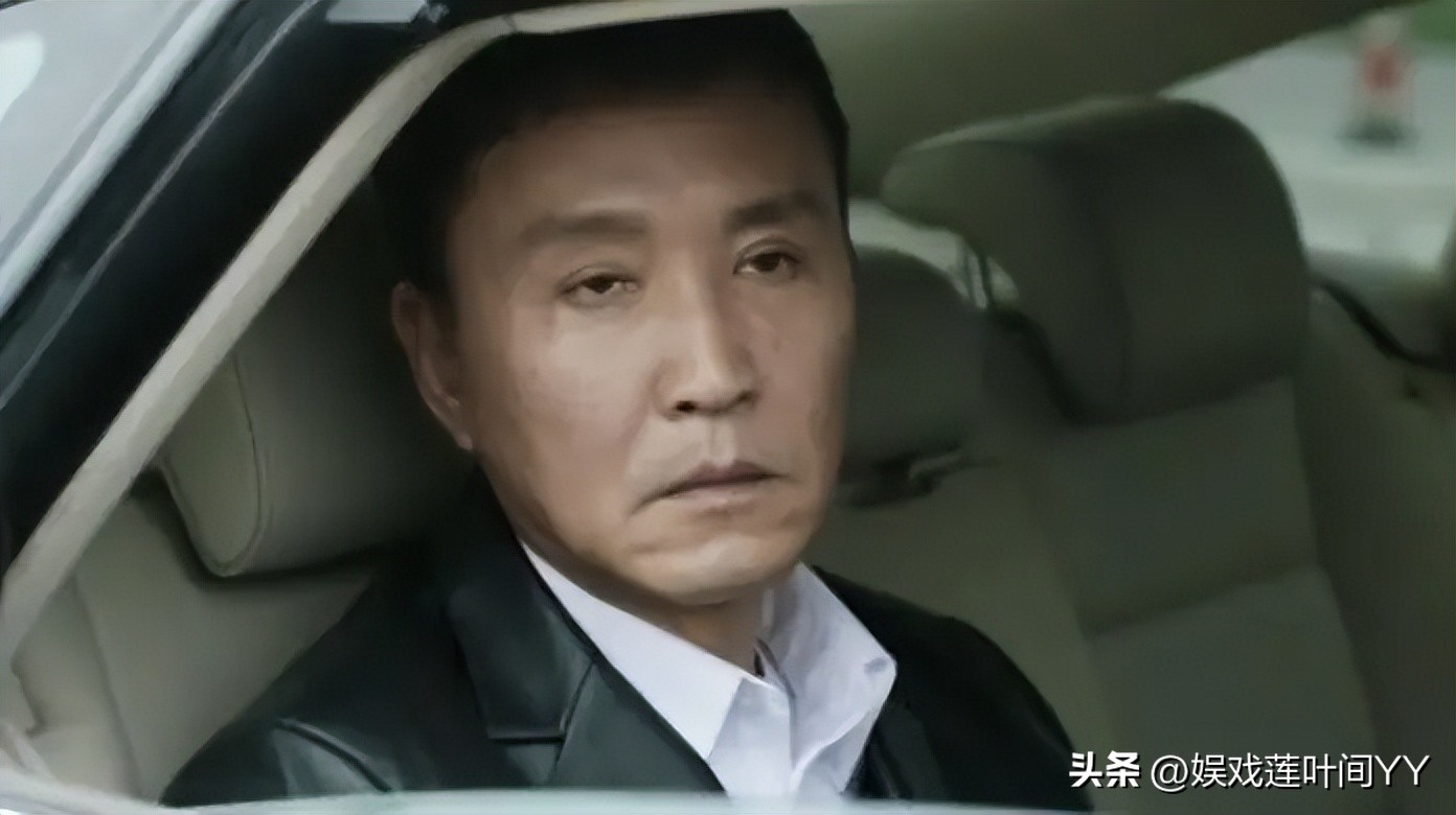 杜德伟长得不帅但是很有魅力,杜德伟年轻时候长头发