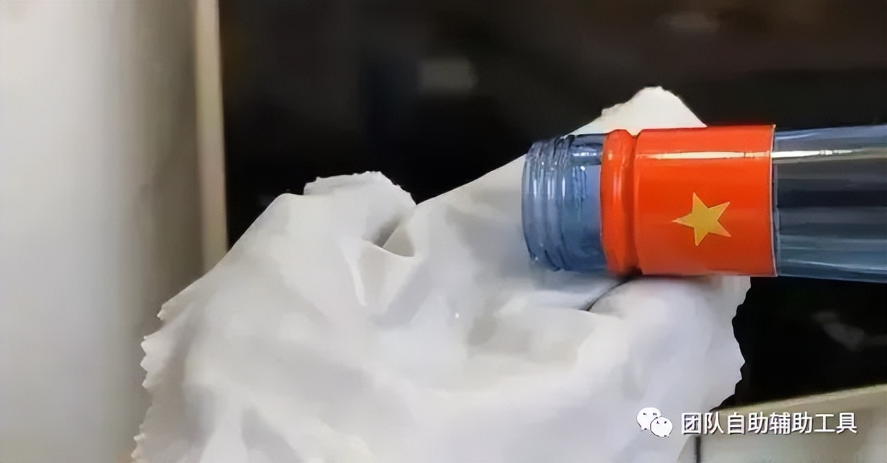 电视屏幕脏了该怎样正确擦,电视机屏幕脏了用什么擦最好