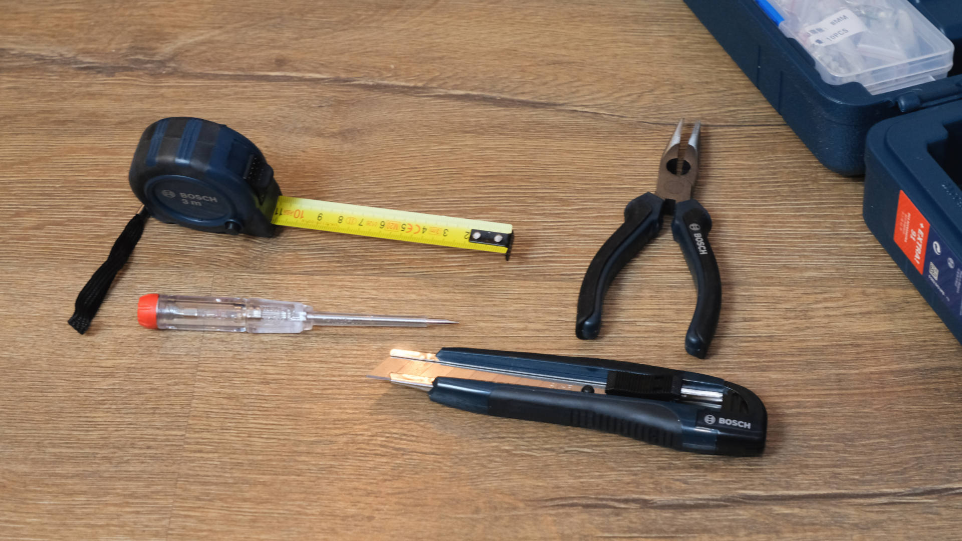 博世gsb120冲击钻套装,博世gsb120锂电钻工具箱套装