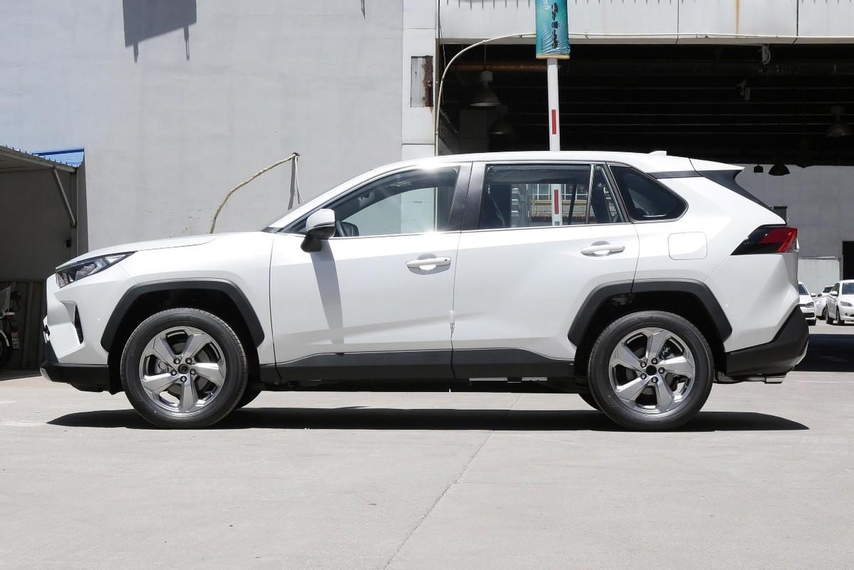 全新rav4荣放越级新生全面上市,全新rav4荣放配置曝光售价不变