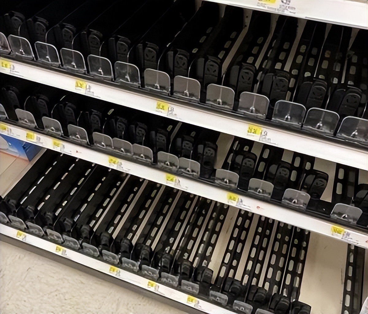 新加坡退烧药被“中国家人”买断了,官方紧急出手干预!限购!