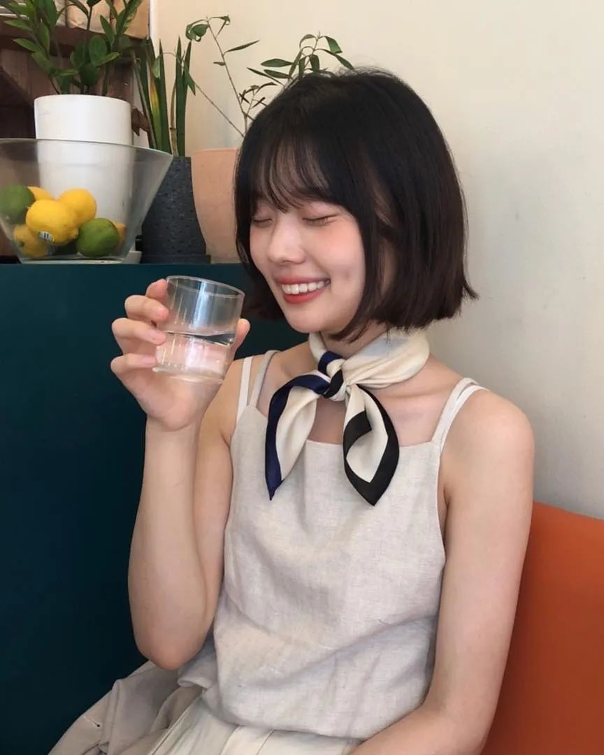 时尚博主的19件夏季日常穿搭look,这位博主的减龄穿搭值得学习