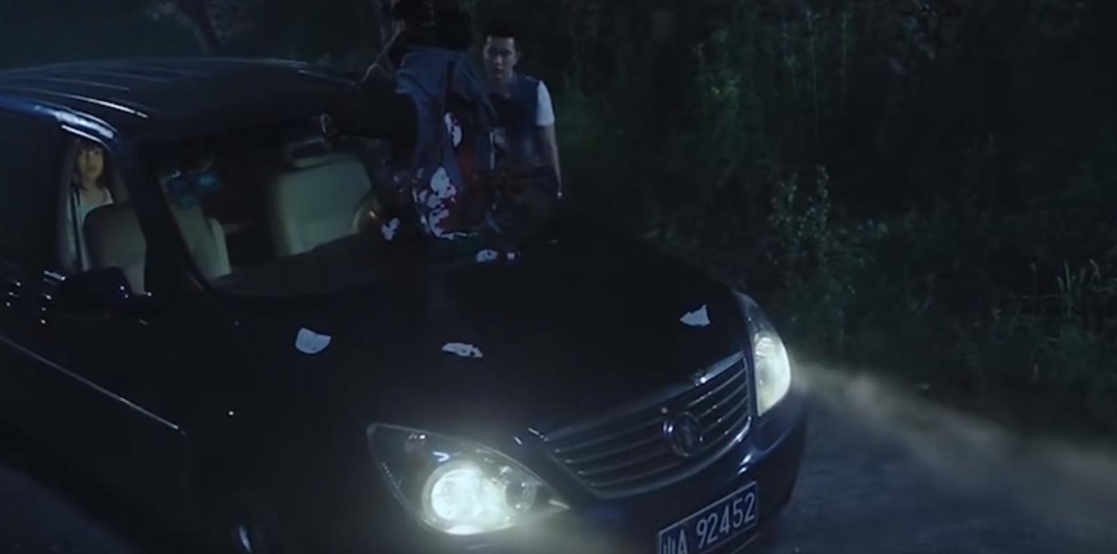 大学生夜闯寡妇村，惨遭迷晕，这国产神剧可真敢拍