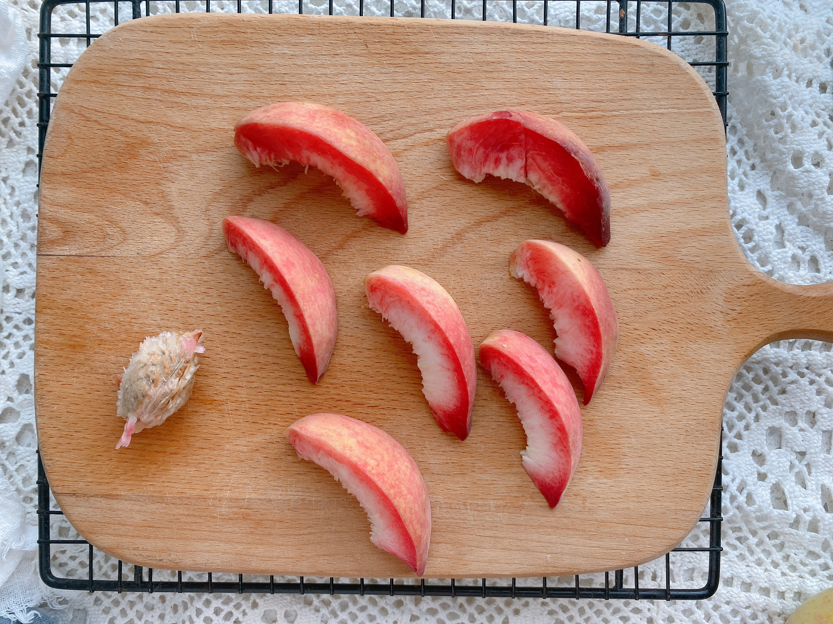 桃子酒的家庭简单酿制方法,如何酿制桃子酒好喝