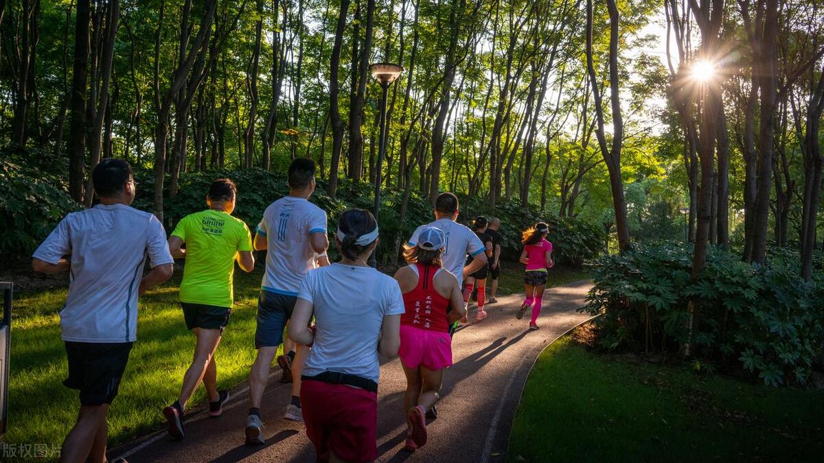日益俄语——今天读两篇健康题材新闻，最近咳嗽发烧的人挺多